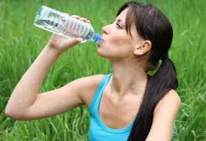 reduce body heat by drinking water