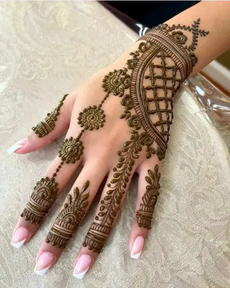 18 Beautiful Ring Mehndi Designs For Your Hands