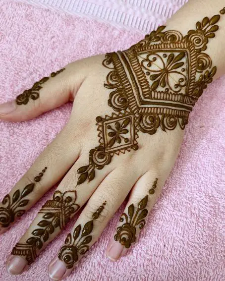 20 Stunning And Beautiful Bangle Mehndi Designs To Inspire You