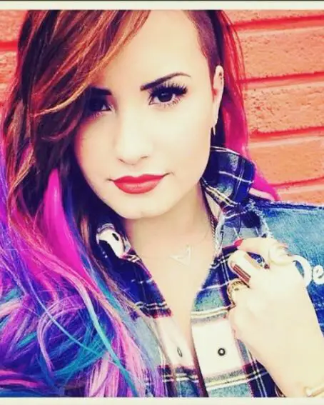 Top 18 Demi Lovato's Hairstyles & Haircut Ideas For You To Try