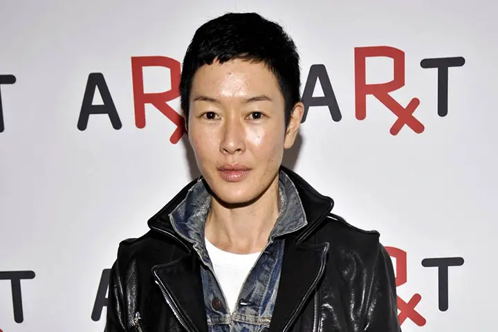 Jenny Shimizu – Height, Weight, Age, Movies & Family – Biography