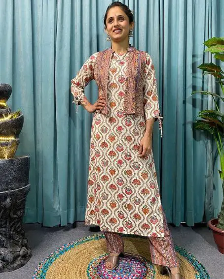 Floral Printed Kurti with Mirror Stitched Jacket