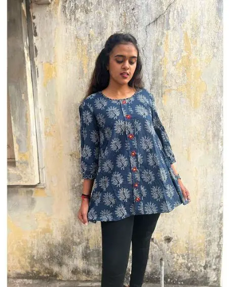 Indigo Short Kurti with Flower Button Model on the Front