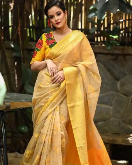 Golden Beige Narayanpet Cotton Saree With Pineapple Yellow Border