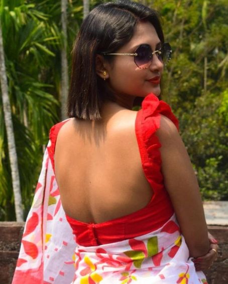 Sleeveless Red Jamdani Blouse with Frill in the Shoulder